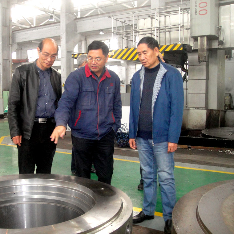 ²Ü×Ü£¨ÖУ©ÏòÁìµ¼½éÉܼӹ¤Áã¼þ